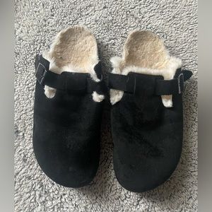 Black buckle Birkenstocks dupe